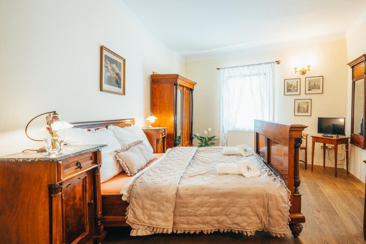 Sv. Hubertus Hotel Cesky Krumlov Bagian luar foto